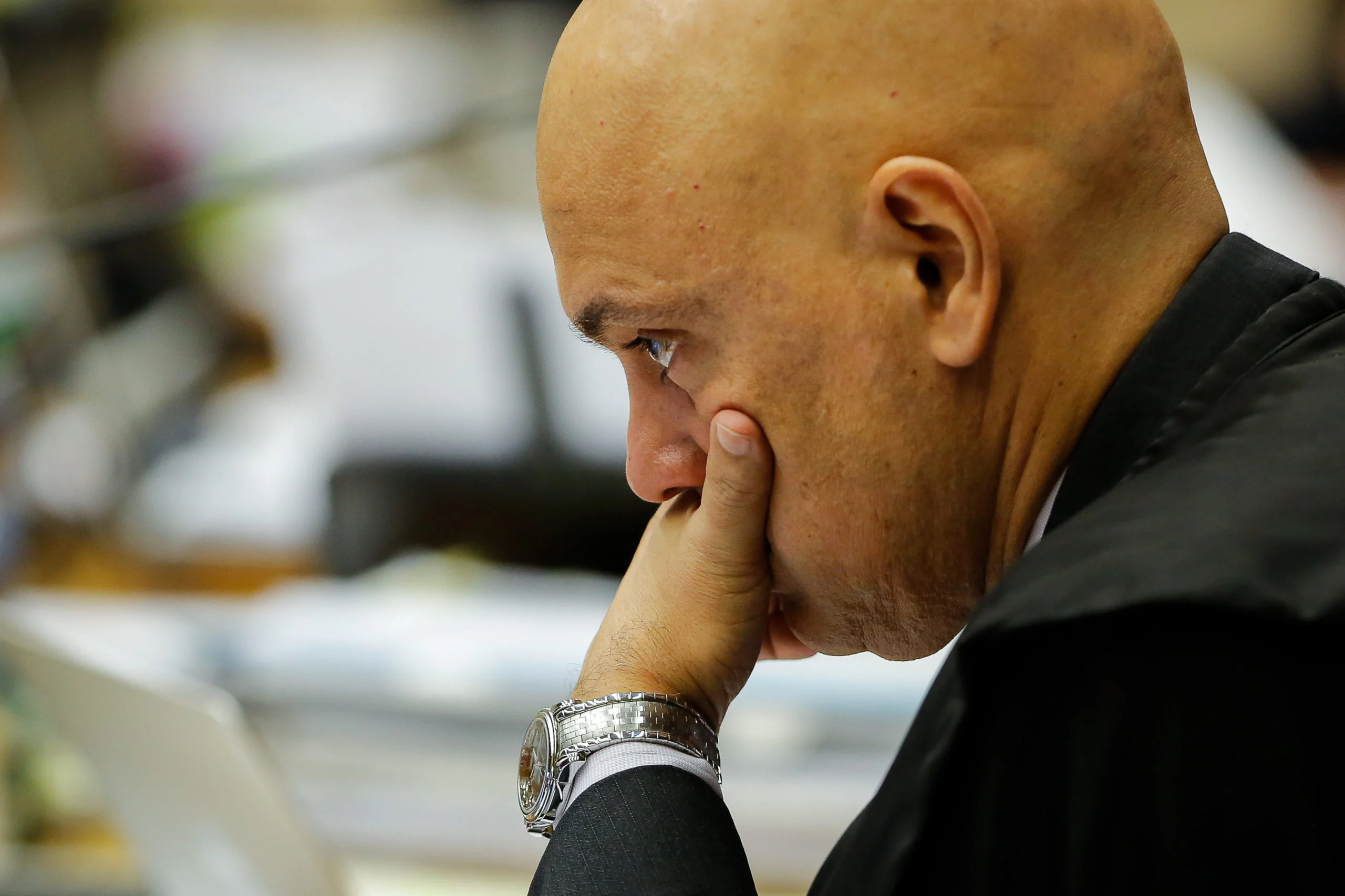 Crise no STF alimenta especulação sobre saída de Alexandre de Moraes
