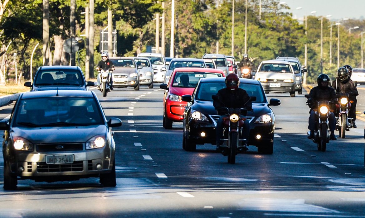 Número de carros elétricos e híbridos cresce 340% em 3 anos no RN